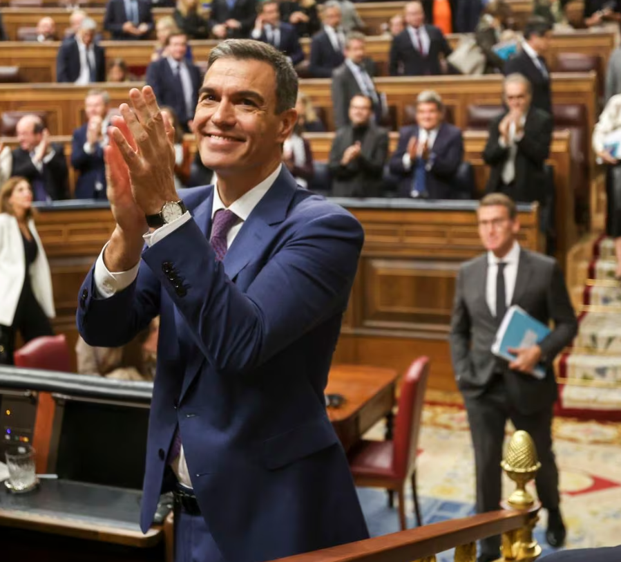 PSOE's Secretary General, Pedro Sánchez, invested President